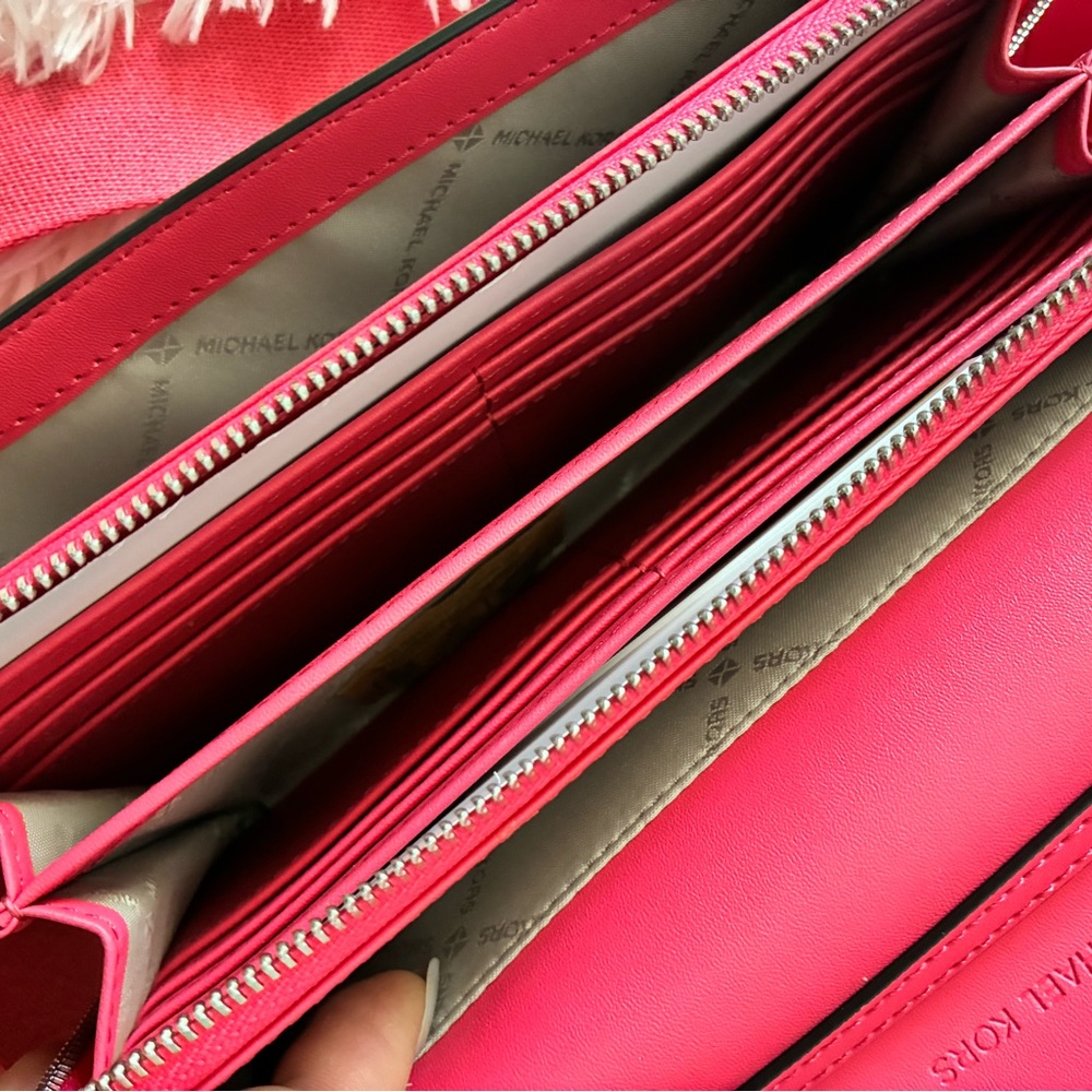 Michael Kors pink  jet set Crossbody large wallet, bag zip around hibiscus ombre - Picture 7 of 9